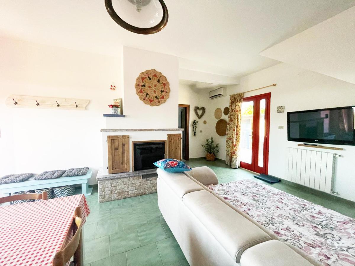Casa Di Nelia Villa Baratili San Pietro Eksteriør billede
